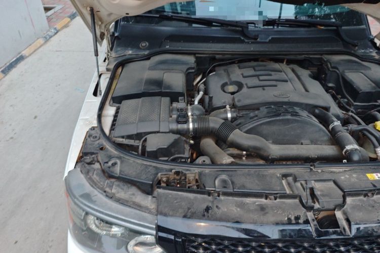 Used Land Rover Range Sport 2011 3.0 TDV6 Diesel Version Engine Bay Right