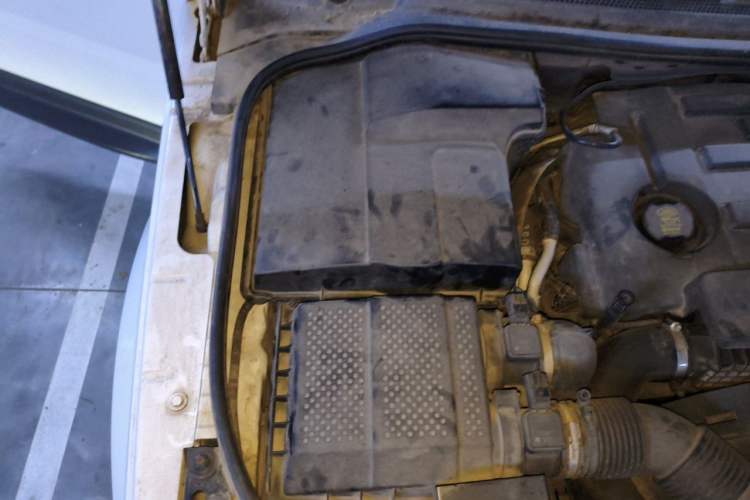 Used Land Rover Range Sport  Engine Bay Right