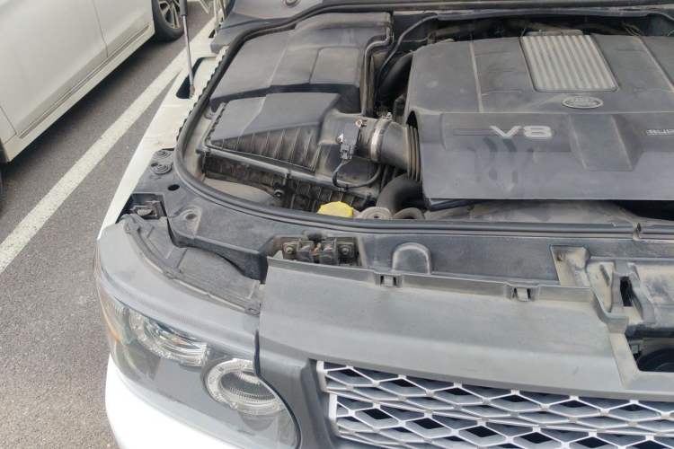 Used Land Rover Range Sport 2011 5.0 SC V8 HSE Engine Bay Right