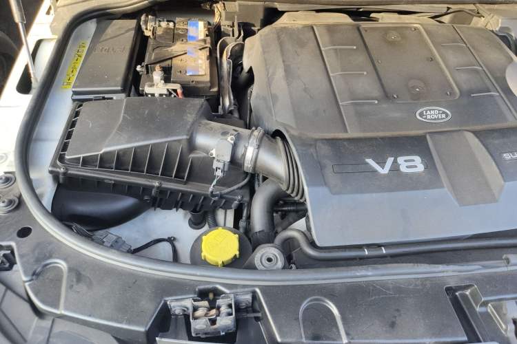 Used Land Rover Range Sport 2011 5.0 SC V8 HSE Engine Bay Right