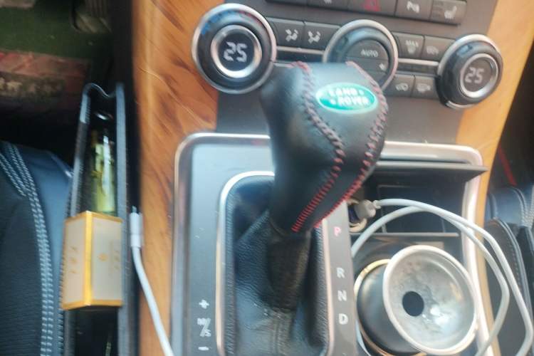 Used Land Rover Range Sport 2011 5.0 SC V8 HSE Gear Lever