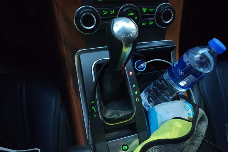 Used Land Rover Range Sport 2011 3.0 TDV6 Diesel Version Gear Lever