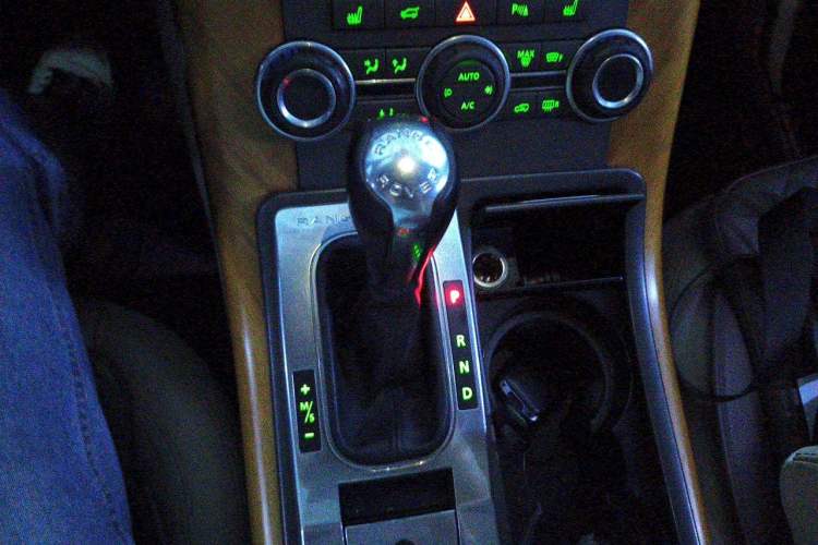 Used Land Rover Range Sport  Gear Lever