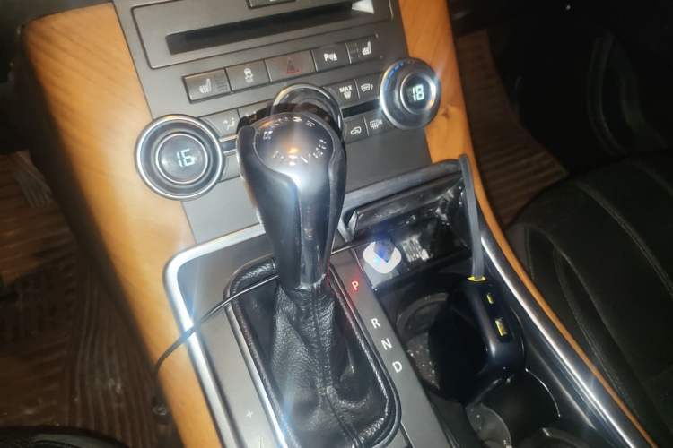 Used Land Rover Range Sport 2011 3.0 TDV6 Diesel Version Gear Lever