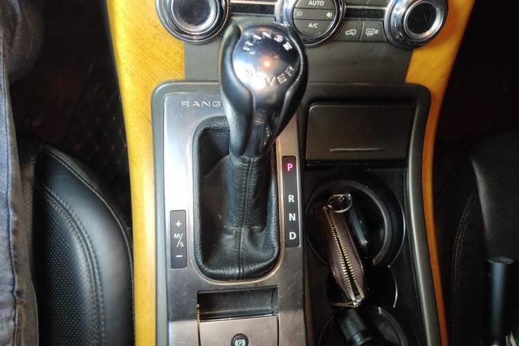 Used Land Rover Range Sport 2011 5.0 NA V8 HSE Gear Lever