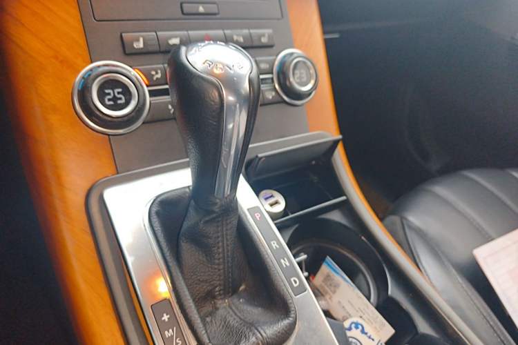 Used Land Rover Range Sport 2011 3.0 TDV6 Diesel Version Gear Lever