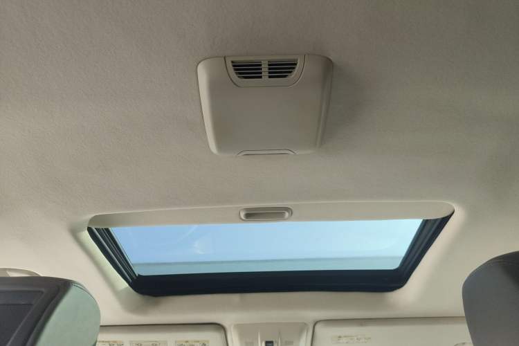 Used Land Rover Range Sport 2011 5.0 SC V8 HSE Headliner