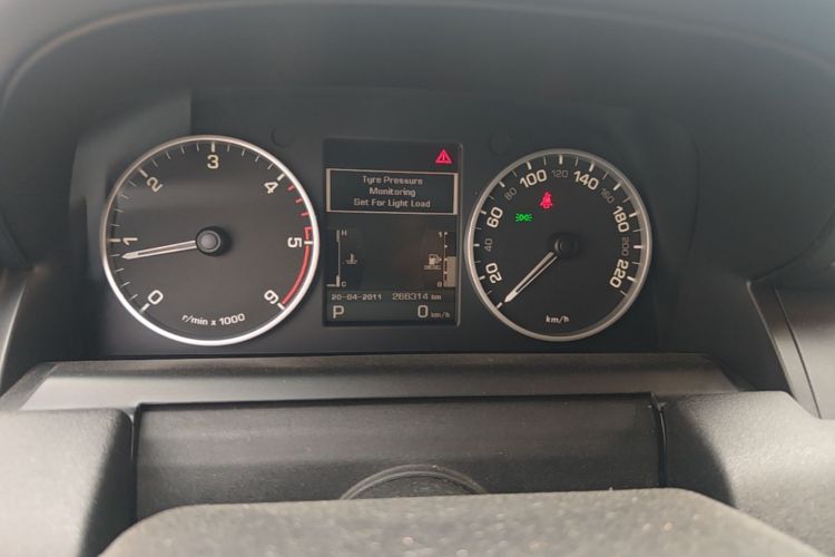 Used Land Rover Range Sport 2011 3.0 TDV6 Diesel Version Instrument Cluster