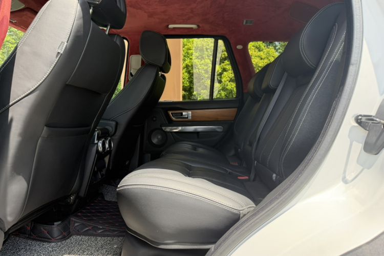 Used Land Rover Range Sport 2011 5.0 SC V8 HSE Interior 5