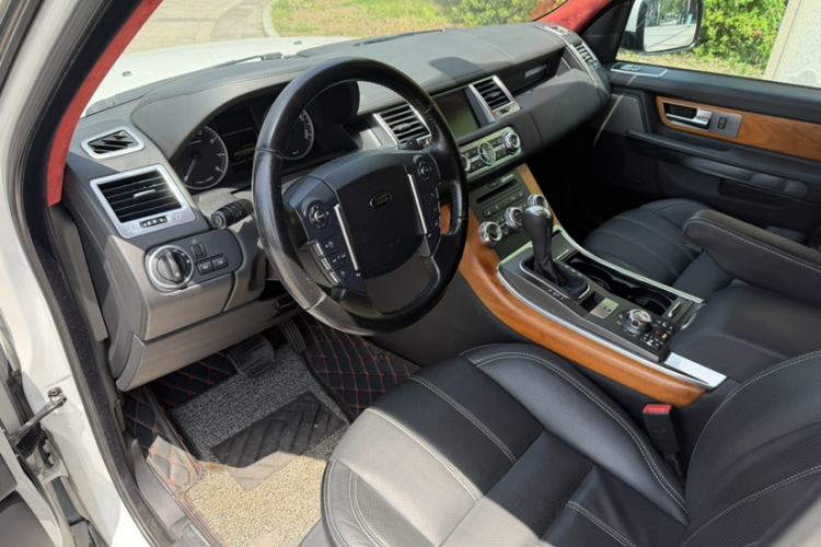 Used Land Rover Range Sport 2011 5.0 SC V8 HSE Interior 7