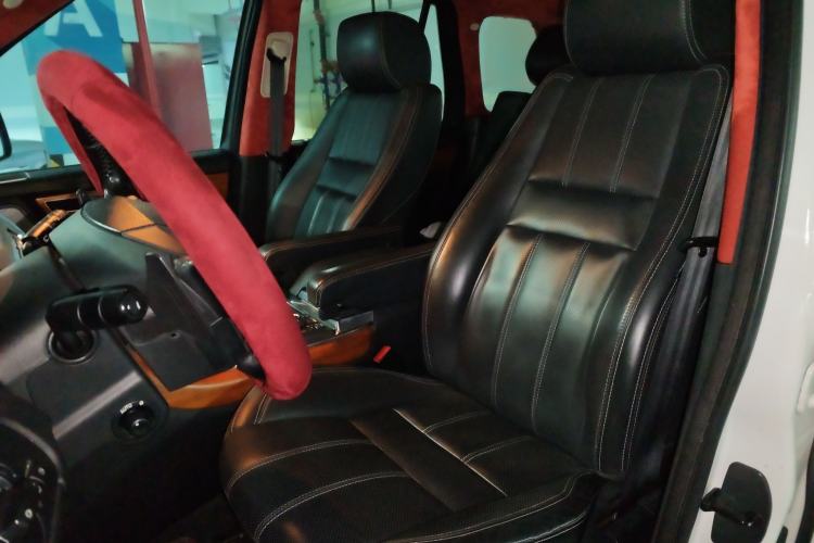 Used Land Rover Range Sport 2011 5.0 SC V8 HSE Left Front Seat