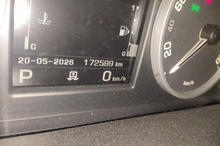 Used Land Rover Range Sport 2011 5.0 NA V8 HSE Odometer Close Up
