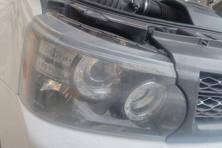 Used Land Rover Range Sport 2011 5.0 NA V8 HSE Right Front Headlight