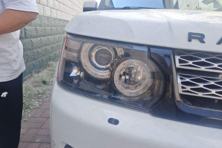 Used Land Rover Range Sport 2011 5.0 V8 SC HSE Right Front Headlight