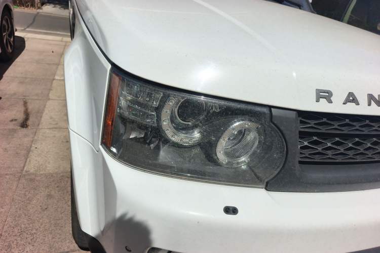 Used Land Rover Range Sport 2011 3.0 TDV6 Diesel Version Right Front Headlight