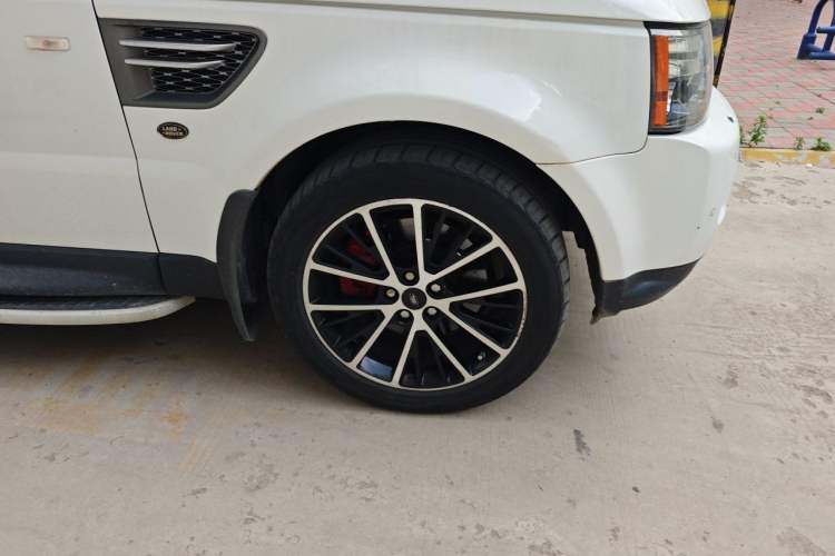 Used Land Rover Range Sport 2011 3.0 TDV6 Diesel Version Right Front Wheel Hub