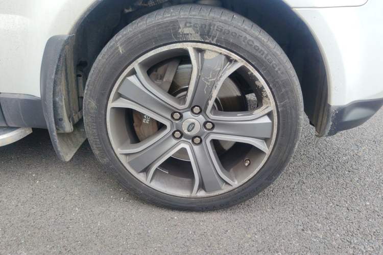 Used Land Rover Range Sport 2011 5.0 SC V8 HSE Right Front Wheel Hub