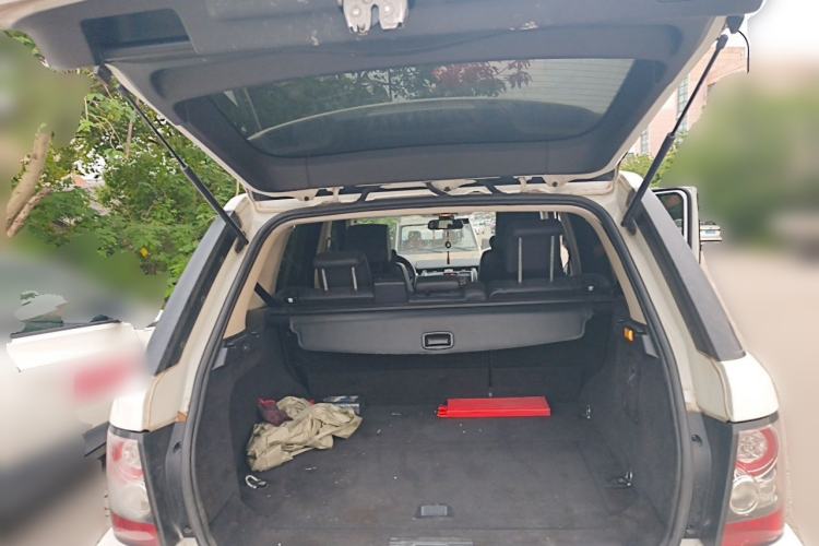 Used Land Rover Range Sport 2011 3.0 TDV6 Diesel Version Trunk