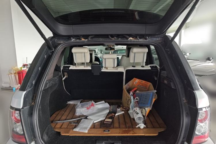 Used Land Rover Range Sport 2011 5.0 NA V8 HSE Trunk
