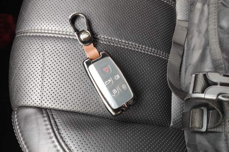 Used Land Rover Range Sport 2011 5.0 NA V8 HSE Vehicle Key