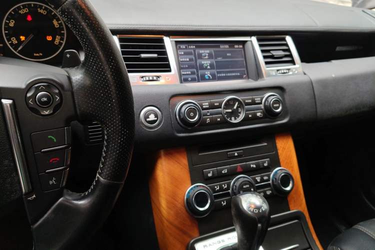 Used Land Rover Range Sport 2012 5.0 SC V8 HSE Audio And AC Panel