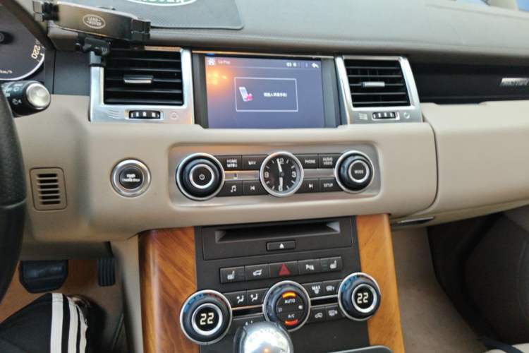 Used Land Rover Range Sport 2012 3.0 TDV6 HSE Diesel Edition Audio And AC Panel