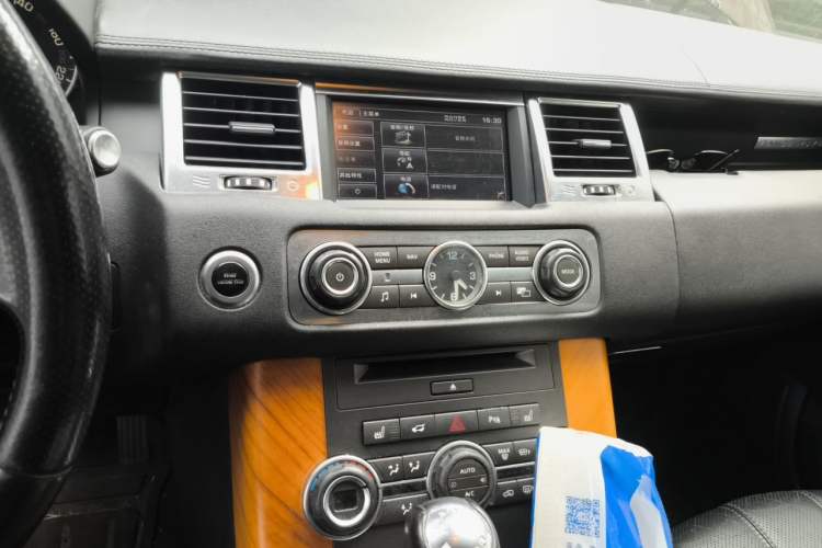 Used Land Rover Range Sport 2012 5.0 SC V8 HSE Audio And AC Panel