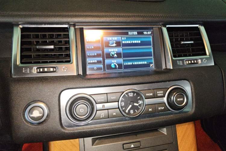 Used Land Rover Range Sport 2012 3.0 TDV6 HSE Diesel Edition Audio And AC Panel
