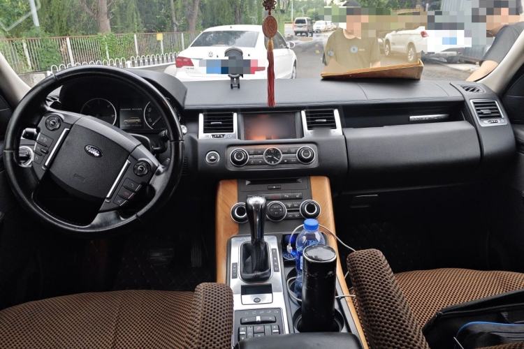 Used Land Rover Range Sport 2012 3.0 TDV6 HSE Diesel Edition Center Console