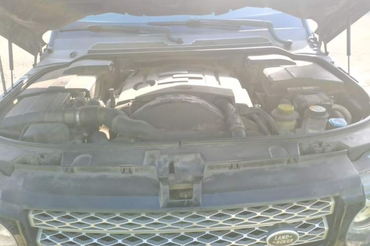 Used Land Rover Range Sport  Engine Bay