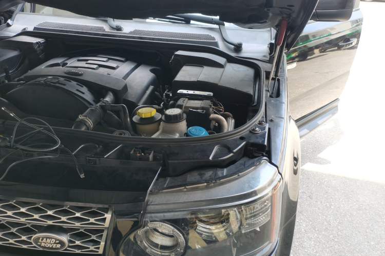Used Land Rover Range Sport  Engine Bay Left