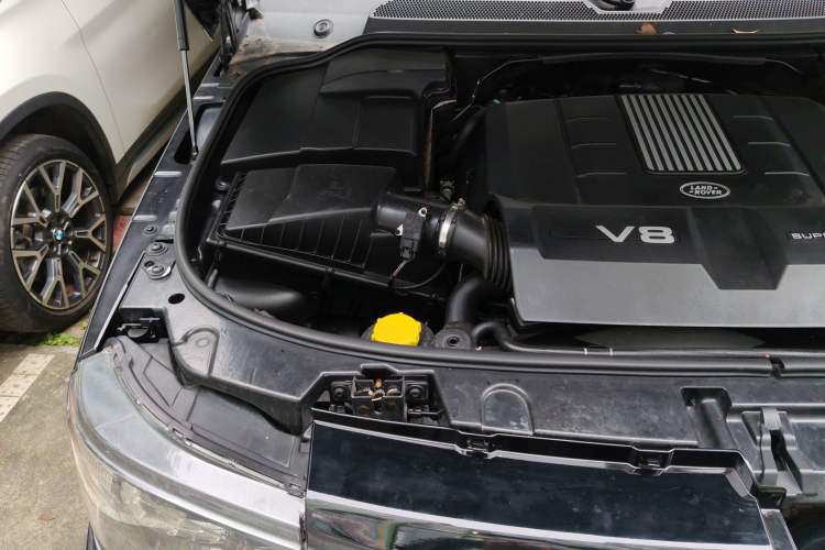 Used Land Rover Range Sport 2012 5.0 SC V8 HSE Engine Bay Right