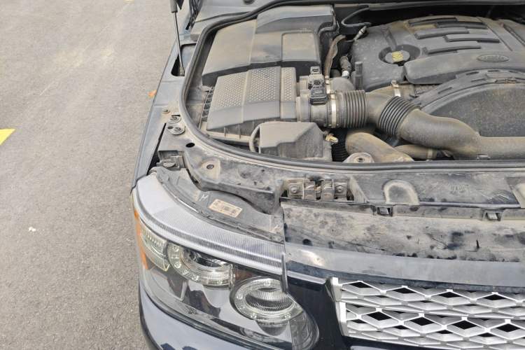 Used Land Rover Range Sport 2012 3.0 TDV6 HSE Diesel Edition Engine Bay Right