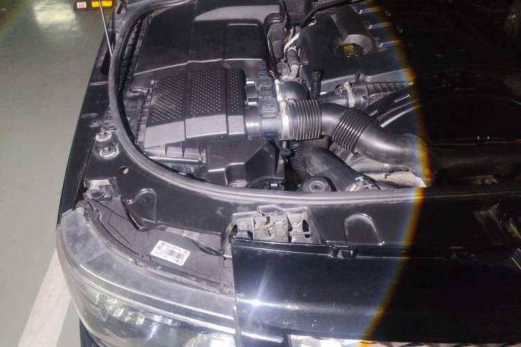 Used Land Rover Range Sport 2012 3.0 TDV6 HSE Diesel Edition Engine Bay Right