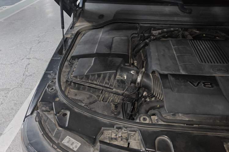 Used Land Rover Range Sport 2012 5.0 NA V8 HSE Engine Bay Right