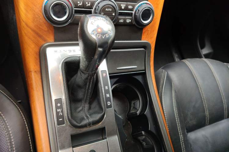 Used Land Rover Range Sport 2012 5.0 SC V8 HSE Gear Lever