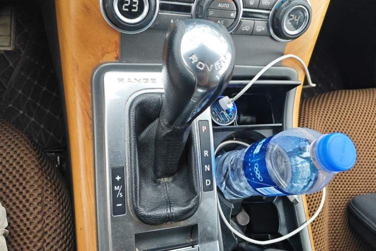 Used Land Rover Range Sport 2012 3.0 TDV6 HSE Diesel Edition Gear Lever