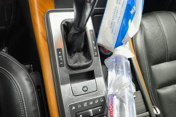 Used Land Rover Range Sport 2012 5.0 SC V8 HSE Gear Lever