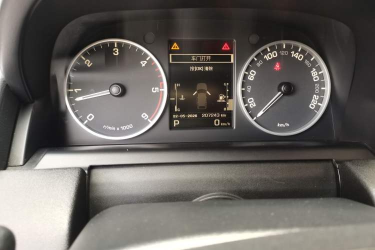 Used Land Rover Range Sport  Odometer Close Up