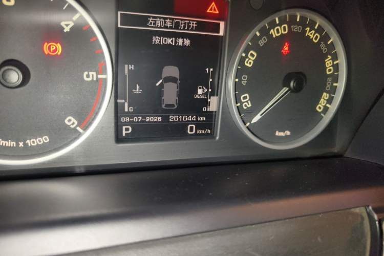 Used Land Rover Range Sport 2012 3.0 TDV6 HSE Diesel Edition Odometer Close Up