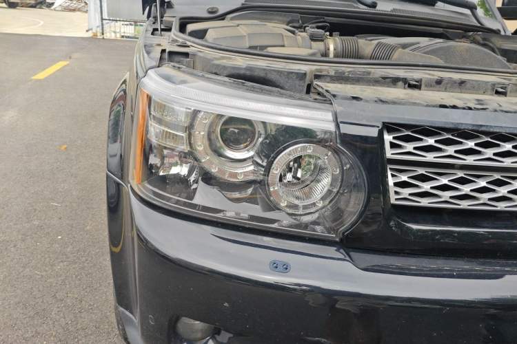 Used Land Rover Range Sport 2012 3.0 TDV6 HSE Diesel Edition Right Front Headlight