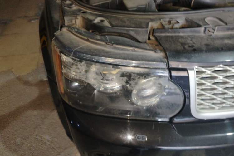 Used Land Rover Range Sport 2012 3.0 TDV6 HSE Diesel Edition Right Front Headlight