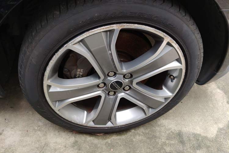 Used Land Rover Range Sport 2012 5.0 SC V8 HSE Right Front Wheel Hub