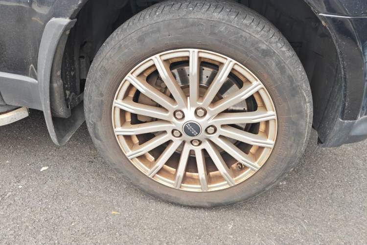 Used Land Rover Range Sport 2012 3.0 TDV6 HSE Diesel Edition Right Front Wheel Hub