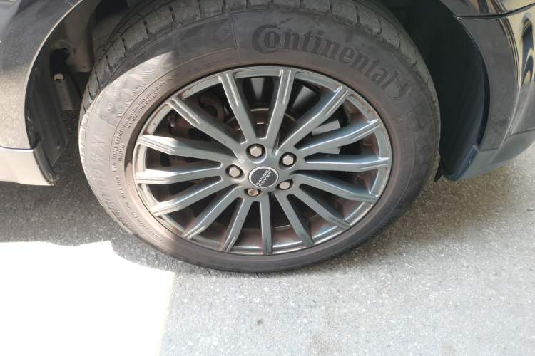Used Land Rover Range Sport  Right Front Wheel Hub