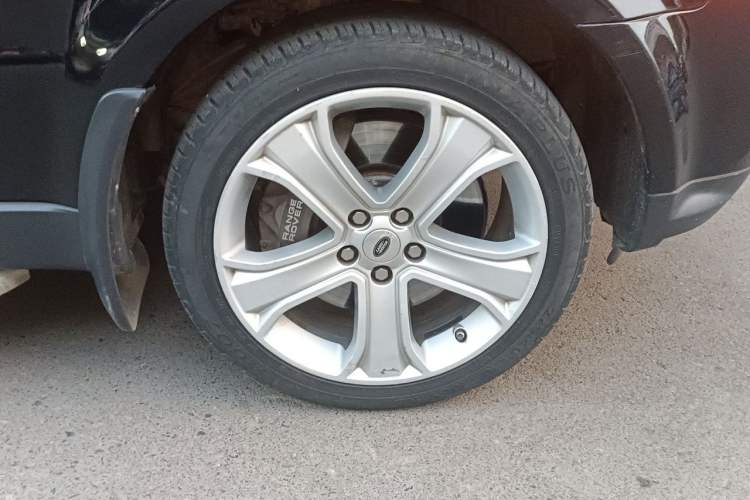 Used Land Rover Range Sport 2012 5.0 SC V8 HSE Right Front Wheel Hub