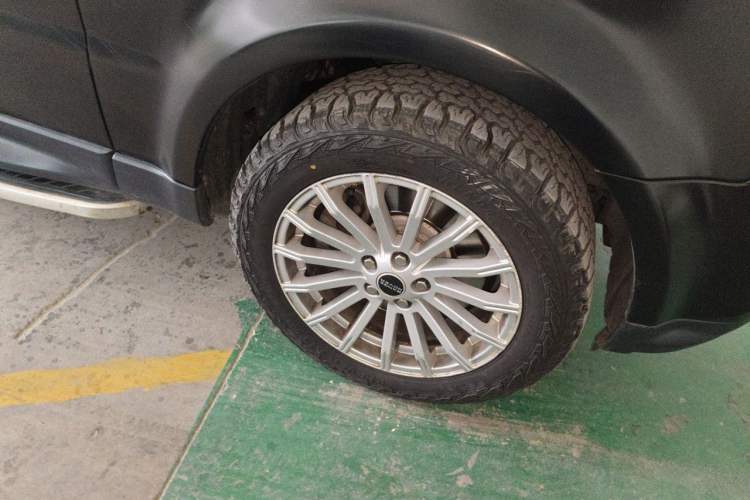 Used Land Rover Range Sport 2012 3.0 TDV6 HSE Diesel Edition Right Front Wheel Hub
