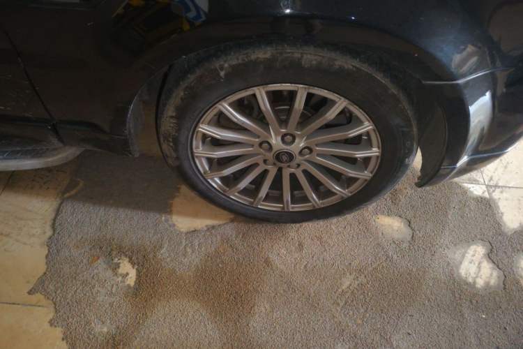 Used Land Rover Range Sport 2012 3.0 TDV6 HSE Diesel Edition Right Front Wheel Hub