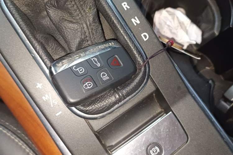 Used Land Rover Range Sport 2012 5.0 SC V8 HSE Vehicle Key