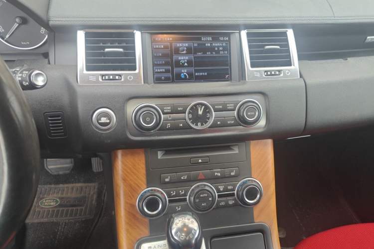 Used Land Rover Range Sport 2012 5.0 NA V8 HSE Audio And AC Panel
